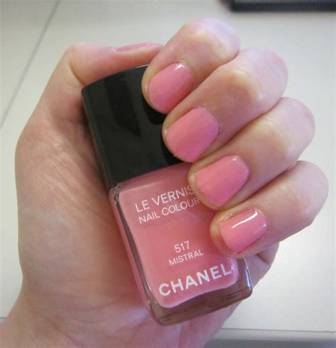 The Beauty of Life: Mani of the Week: Chanel Le Vernis Nail Colour in Mistral