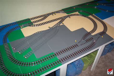 LEGO Train Layout #1 | Crappy photo, but it gives you an ide… | Flickr