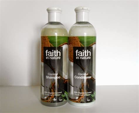 Peachy Curves: Review: Faith in Nature Coconut Shampoo and Conditioner