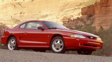 1994 Ford Mustang SVT Cobra Road Test