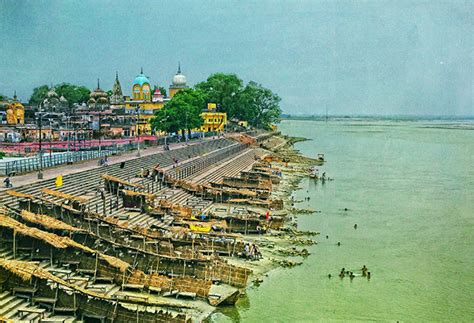 8 Best Places to Visit in Ayodhya - ChaloGhumane.com