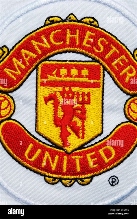 Man united badge hi-res stock photography and images - Alamy