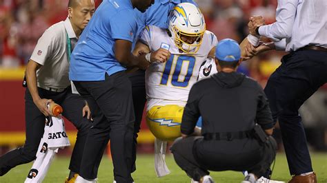 Chargers' Brandon Staley praises Justin Herbert after gritty ...