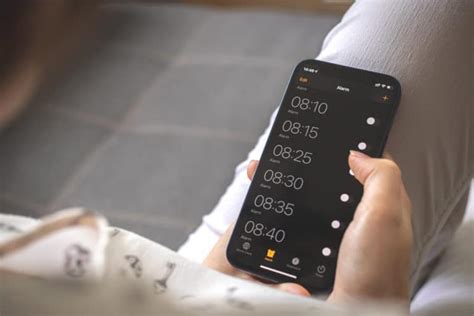 Best Vibrating Alarm Clock for Deaf People And Heavy Sleepers