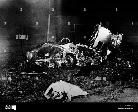 James dean car crash Black and White Stock Photos & Images - Alamy