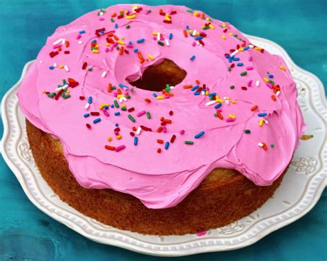 Big Donut Cake - Ever After in the Woods