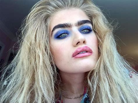 Model Refuses To Pluck Her Unibrow, Challenges Beauty Stereotypes ...