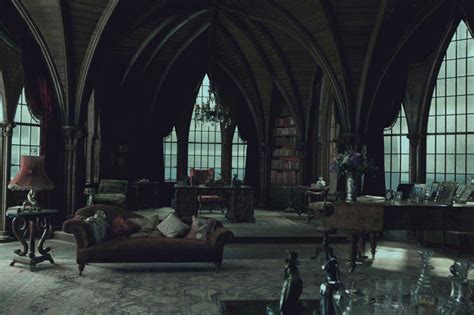 ポッカリ月が出ましたら: Photo | Gothic house, Slytherin aesthetic, Slytherin