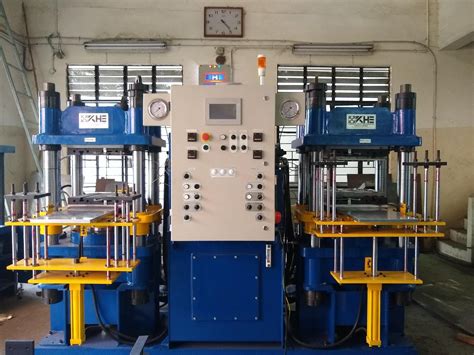 90-120 ton Mild Steel CP-100-2SE Rubber Moulding Machine, Capacity: 100 ...