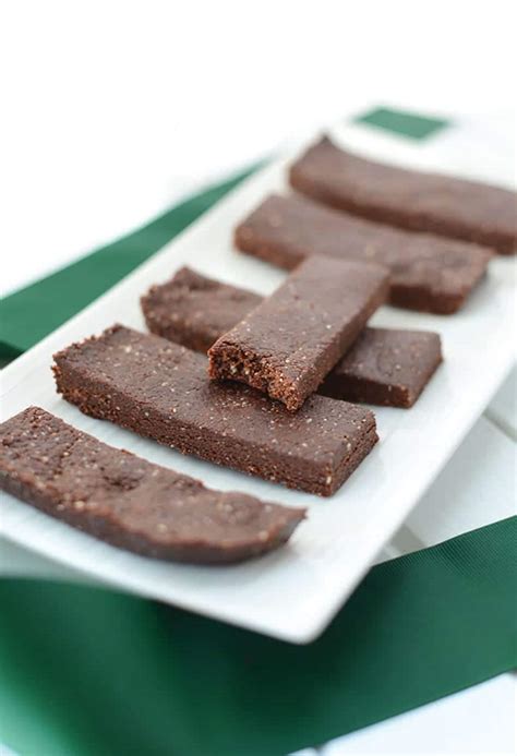 No-Bake Mint Chocolate Protein Bars - The Healthy Maven