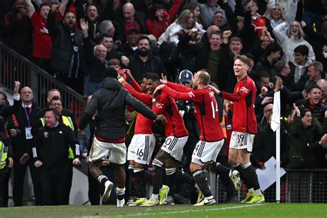 'He gets it' - Fan footage caught Lisandro Martinez's reaction to Manchester United goal and it ...