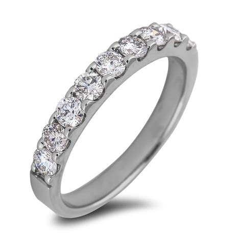 The Joy Of Choosing A Wedding Band Diamond Ring – The FSHN