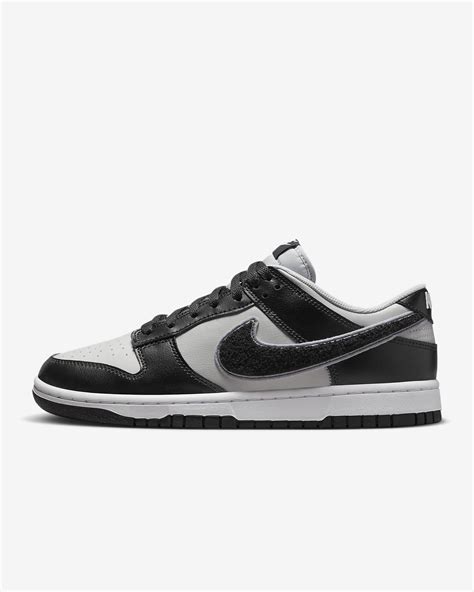 Nike Dunk Low Retro Men's Shoes. Nike IN