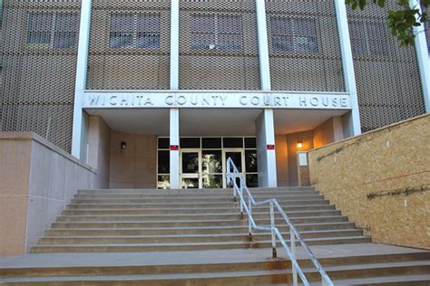 Wichita County Courthouse Entrance, Wichita Falls, Texas | Flickr