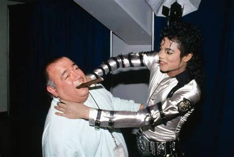 Michael Jackson and Frank DiLeo backstage of the Bad Tour | Michael ...