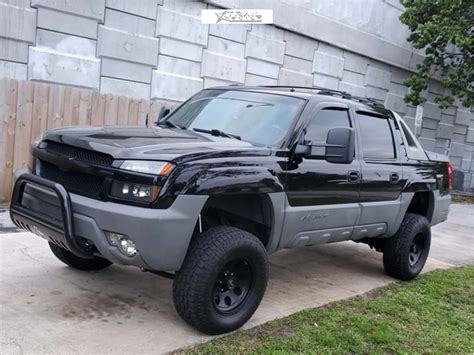 Chevy Avalanche 2022 Lifted