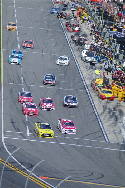 Pit Lane activity | Daytona 500, Daytona International Speed… | Flickr