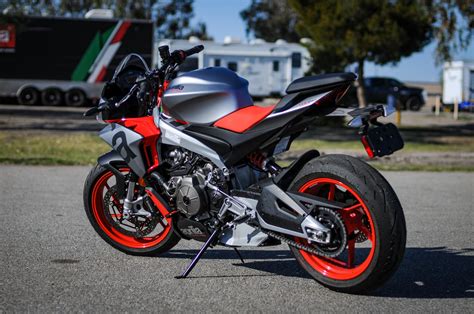 Up-Close with the Aprilia Tuono 660 - Asphalt & Rubber