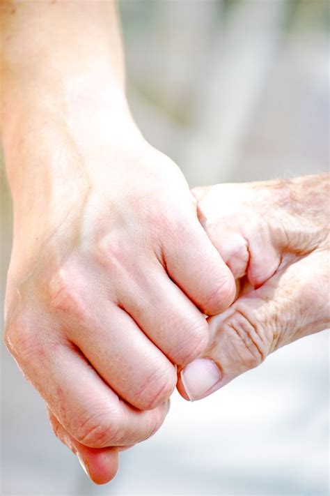 Weekly Acts of Kindness for Seniors & Their Impact • The Simple Parent