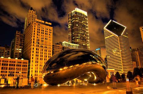 Cloud Gate, The Landmark of Chicago City - Traveldigg.com