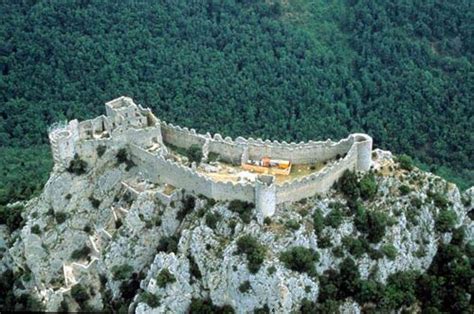 Château de Puilaurens - Ruined Medieval Cathar Castle in France