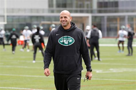 Rookie coach Robert Saleh's energy impressing newest Jets