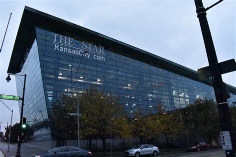 Picture of the KC Star Building I Took This Rainy Weekend : r/kansascity