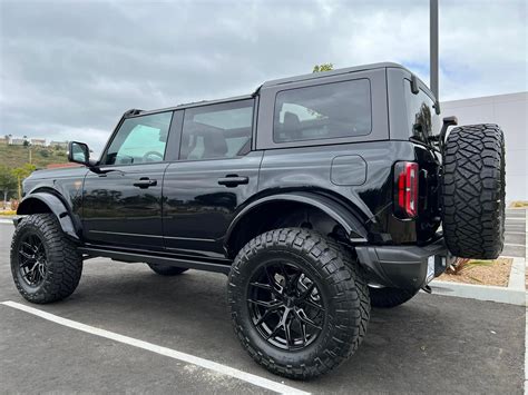 Black Bronco Badlands Build: 3" Maxlider Lift, 37" Nittos, 20" Vossen, Painted Flares & More ...