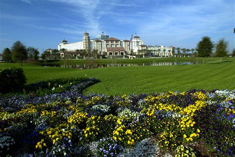 Life While I'm Waiting: The Opryland Hotel