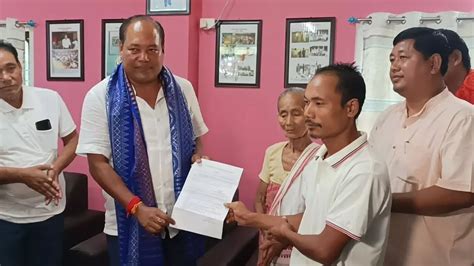 Assam Assembly Speaker visits Bodofa UN Brahma's house in Kokrajhar ...