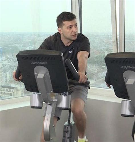 Create meme "simulators, Zelensky in the gym, Vladimir Zelensky ...