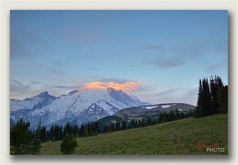 Mt. Rainier Sunrise | Mt. Rainier with fiery clouds at sunri… | Lijuan Guo | Flickr