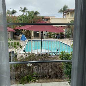 OLD TOWN INN - 308 Photos & 369 Reviews - 4444 Pacific Hwy, San Diego ...