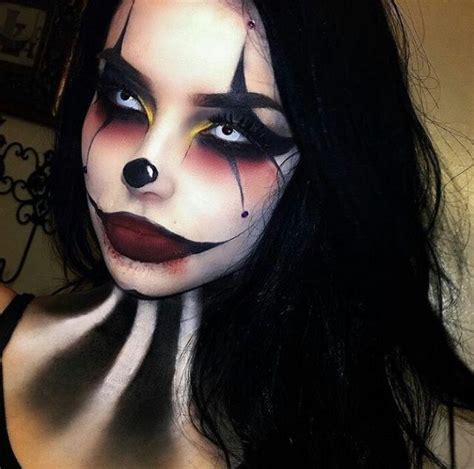 Black and white clown makeup with white contacts for Halloween | Cute halloween makeup ...