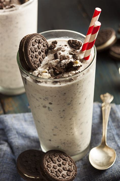 Copycat Starbucks Oreo Cookie Frappuccino Using Just 4-Ingredients