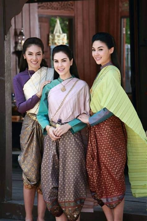 Chut Thai: Experience the Beauty and Elegance of Thailand's Traditional ...