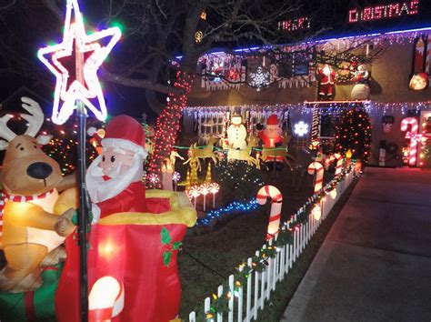 Check out some of displays on our Christmas Lights Map - Victoria Times Colonist