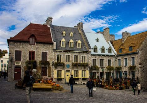 Old Town Quebec City editorial stock image. Image of buildings - 130776829