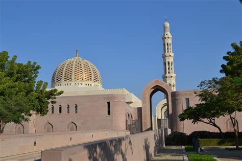 Grand Mosque, Muscat, Oman | Grand mosque, Mosque, Taj mahal