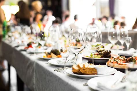 8 Best Restaurant Anniversary Ideas To Engage With Loyal Customers - Fleksa