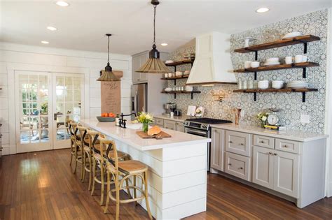 Photos | HGTV's Fixer Upper With Chip and Joanna Gaines | HGTV