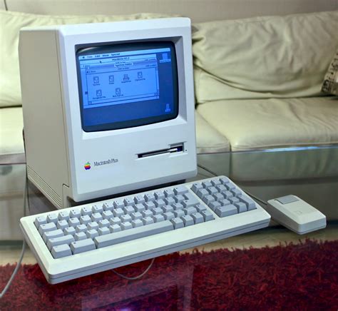 Macintosh Plus (SWE) | Vintage Apple