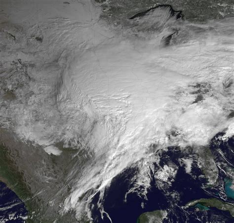 Incredible Satellite Picture of Snowstorm over Midwest : pics