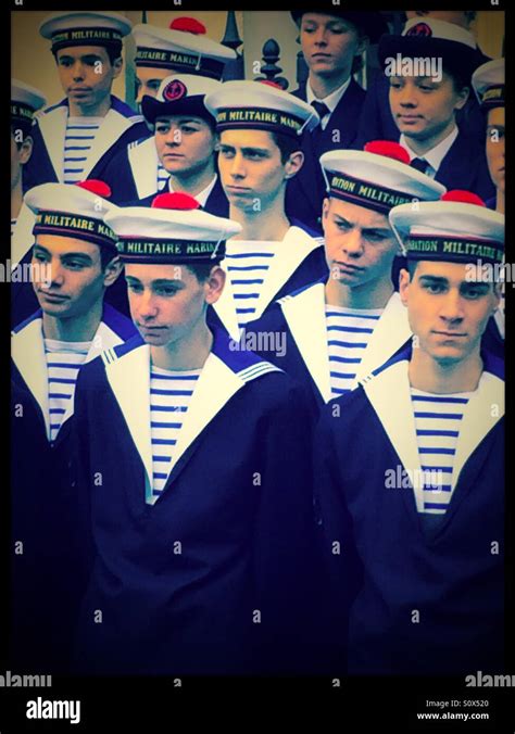 French navy uniform hi-res stock photography and images - Alamy