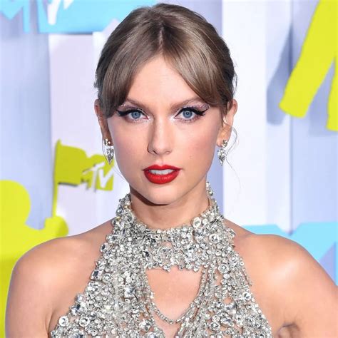 Taylor Swift's Skincare Routine: Discovering the Secrets to Her Radiant ...