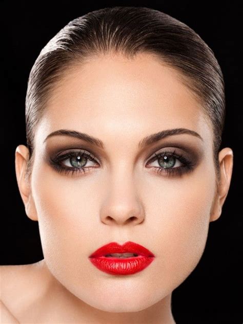 25 Glamorous Makeup Ideas with Red Lipstick | Red lipstick makeup, Red lip makeup, Lipstick style