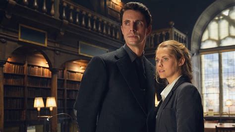 A Discovery of Witches Season 1 Recap: Diana, Matthew, The Prophecy and The Congregation | Den ...