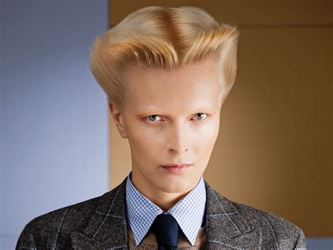 Kurze androgyne Frisur von Herrenfrisuren inspiriert