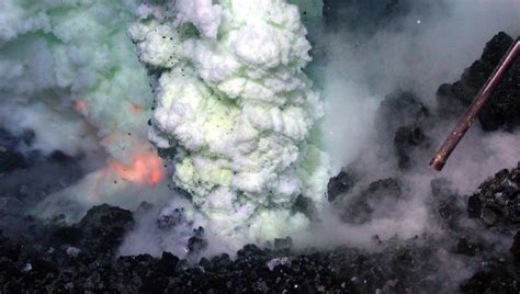 Submarine volcanoes | Royal Museums Greenwich