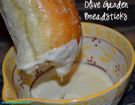 Olive Garden Breadsticks - Mrs Happy Homemaker